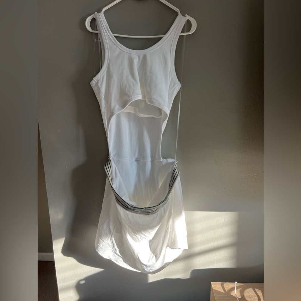 Aerie‎ cut out exercise dress - Picture 2 of 5